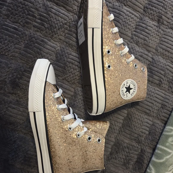 Converse Kids Sneakers in Gold and White - Picture 6 of 14